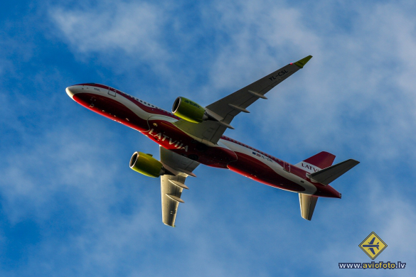 Airbus A220-300